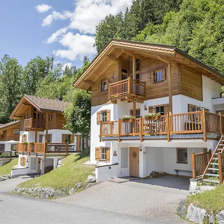 Chalet Quiet With Sauna In Koenigsleiten